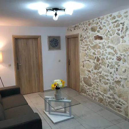 Wave * Hriszí Aktí Haniá